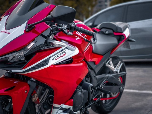 Descuento Carenados Moto Honda CBR400R 2022 - Rojo Blanco