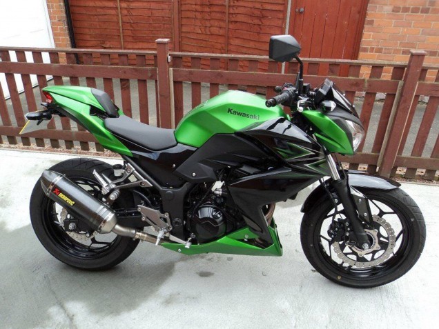 Descuento Carenado Moto Kawasaki Z250/Z300 2015-2016 - Verde Negro Mate