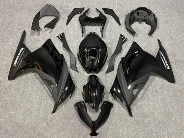 Descuento Carenados Moto Kawasaki EX300 2013-2024 - Negro Brillante Negro Mate