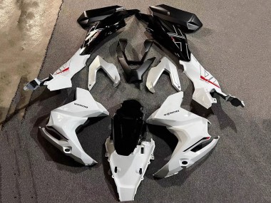 Descuento Carenado Moto Honda ADV160 2022-2024 - Blanco Negro Brillante