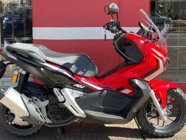 Descuento Carenados Moto Honda ADV160 2022-2024 - Rojo Negro