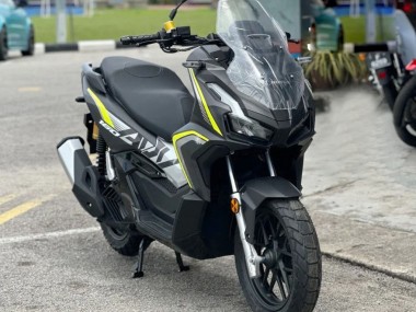 Descuento Carenados Moto Honda ADV160 2022-2024 - Plata Amarillo Negro Mate